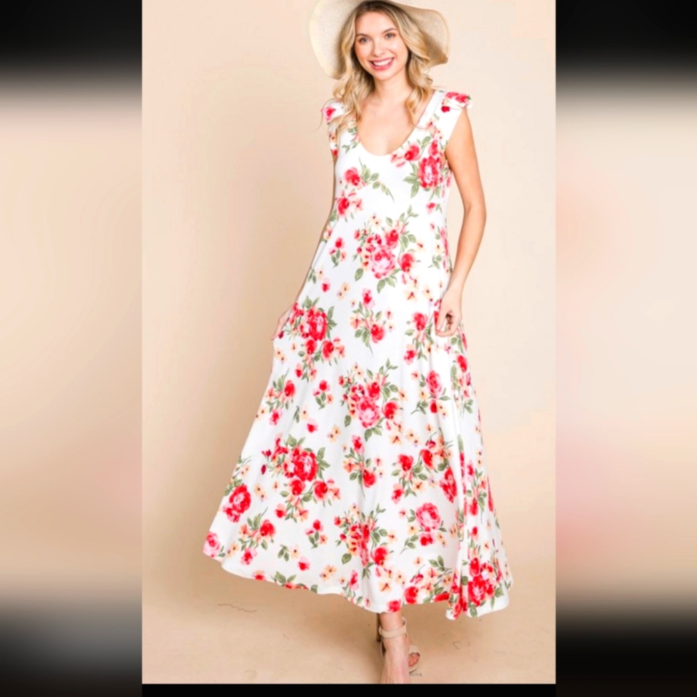 The Savvy Jean Boutique Floral Maxi Dress
